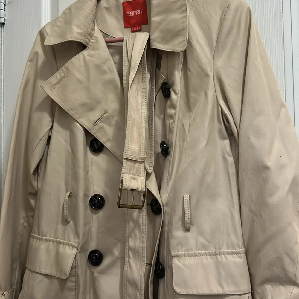 Esprit size 8 tan trenchcoat - Picture 6 of 8